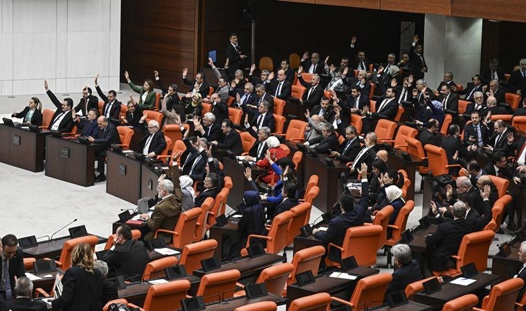 Komünist partilerden TBMM’nin İsveç kararına tepki: ‘ABD emperyalizmiyle hukuk tazeliyorlar’