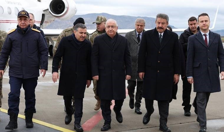Son dakika… Milli Savunma Bakanı Yaşar Güler, sınır hattında!