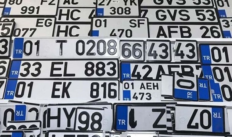 Aracı olanlar dikkat… Plakalarda yeni dönem! Mevcut plakalar değişecek mi? Cezası var mı?