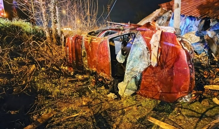 Feci kaza… Otomobil evin bahçesine düştü: Futbolcu yaşamını yitirdi