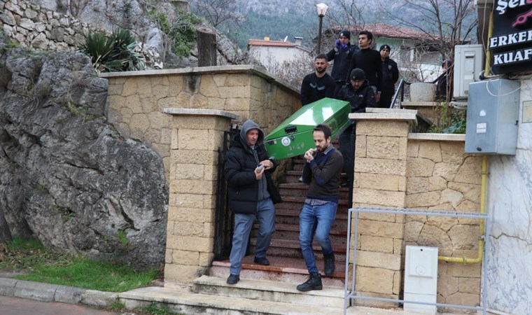 70 yaşındaki zihinsel engelli kadın, yalnız yaşadığı evde ölü bulundu