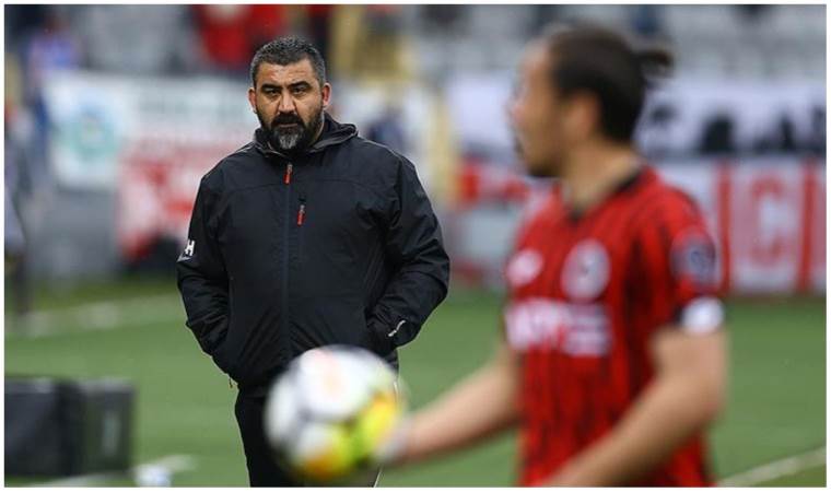 Ümit Özat’tan flaş Süper Kupa yorumu: ‘Atatürk düşmanlığı yapılıyor’