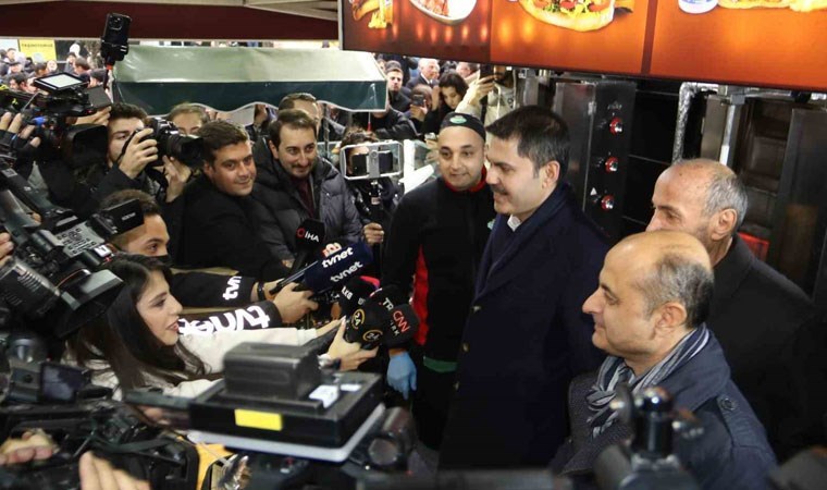 AKP’nin İBB Başkan Adayı Murat Kurum bu defa gazetecilere döner dağıttı