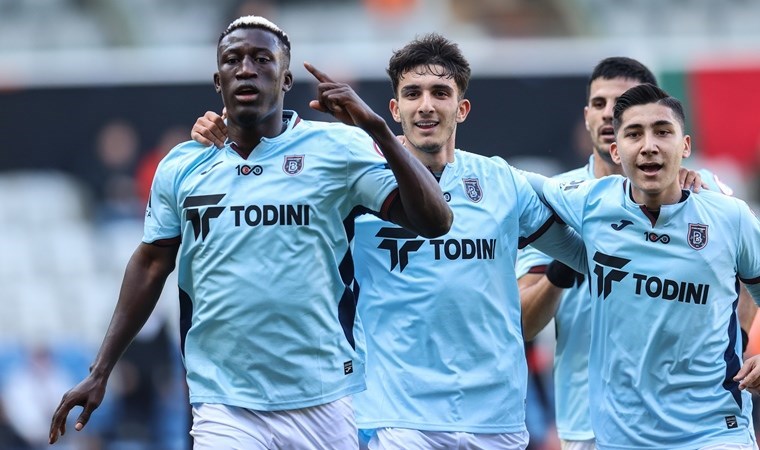 Başakşehir, Türkiye Kupası’nda Kenny’le turladı