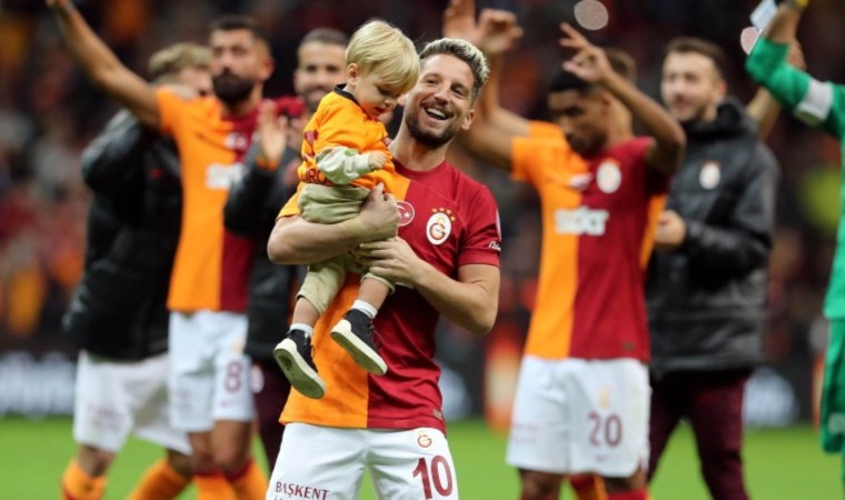 Adı PSV ile anılıyordu: Dries Mertens’ten transfer iddialarına yanıt!
