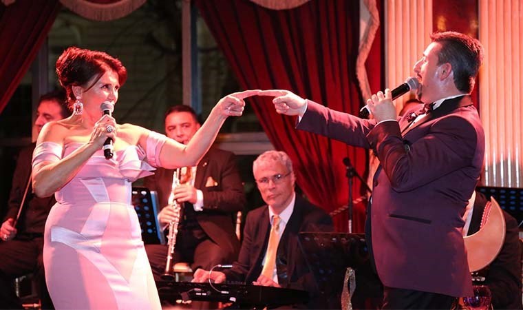 Özdem Çevik ve Meltem Aslantaş’tan mutlu kuyruklar için yardım konseri