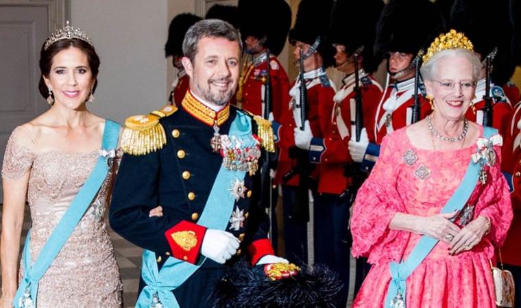 Tahttan çekilmişti: Oğlunun ‘evliliği için’ iddiası