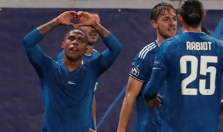 Dünyaca ünlü futbolcu Douglas Costa Süper Lig’e geliyor!