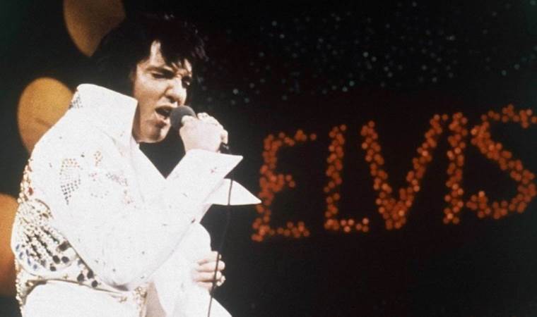 Rock’n Roll efsanesi Elvis Presley sahneye dönüyor