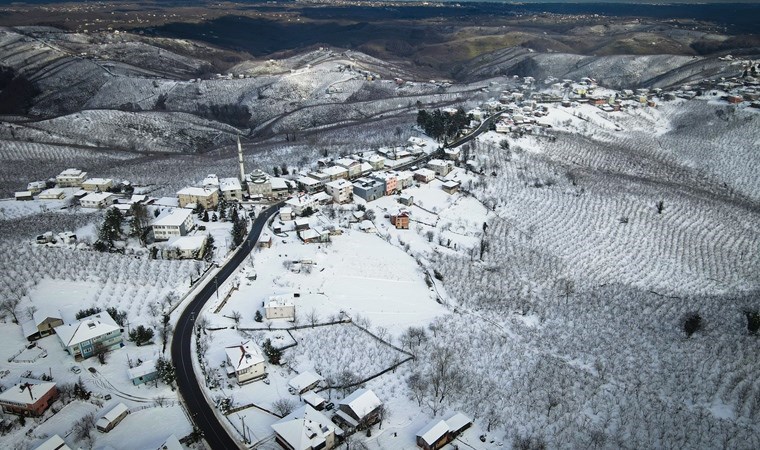 Sakarya’da kar nedeniyle kapanan 32 grup yolu ulaşıma açıldı