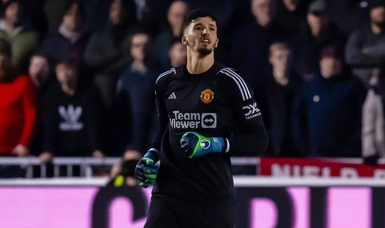 İlk kez forma giymişti: Manchester United’dan Altay Bayındır’a kötü haber!