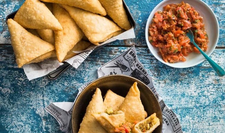 Hindistan’ın Lezzetli Üçgenleri: Samosa