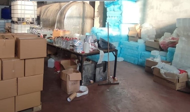 Kocaeli’nde 16 ton 990 litre etil alkol ele geçirildi