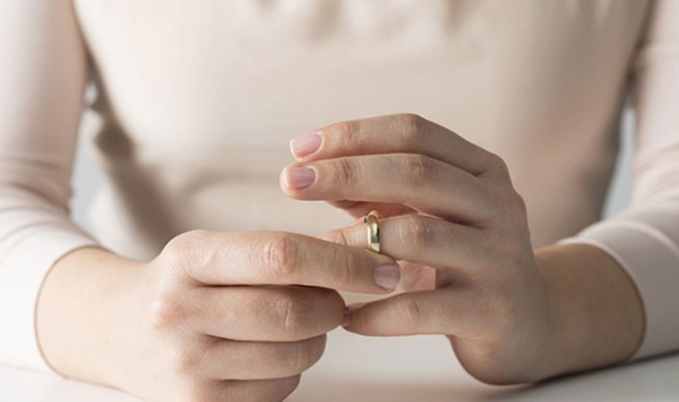 Boşanma süreci insanı nasıl etkiler? Boşanma süreciyle baş edebilmek için 5 öneri…