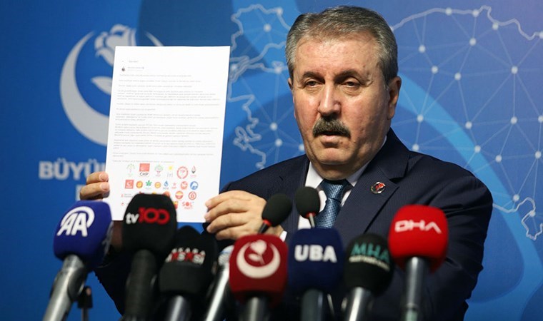 ‘Özerkliği kabul edebiliriz’ tweeti atan Mustafa Destici, siyasi partileri hedef gösterdiği paylaşımına sahip çıktı