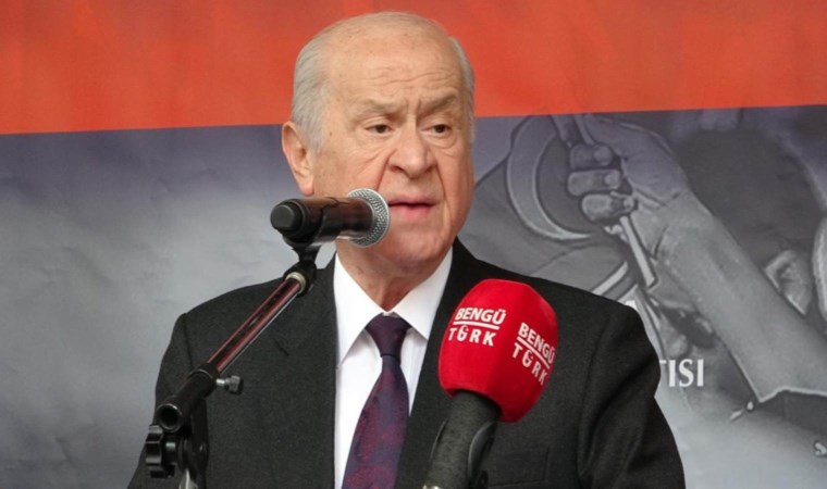 Bahçeli, şehit askerlerin ailelerine başsağlığı diledi