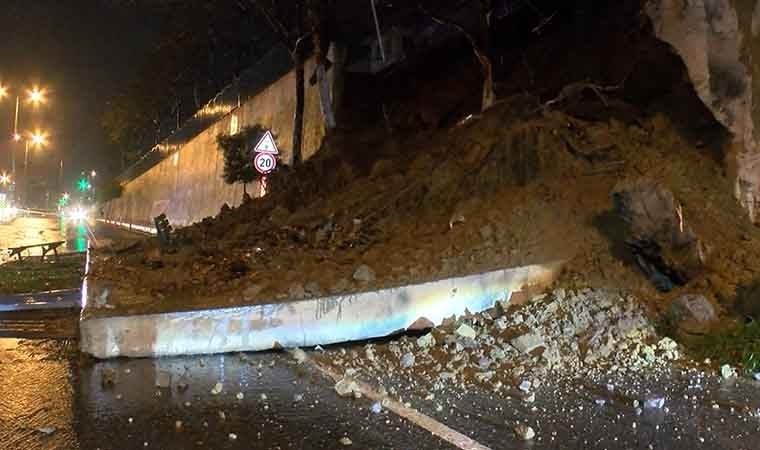 Pendik’te okulun istinat duvarı yola çöktü