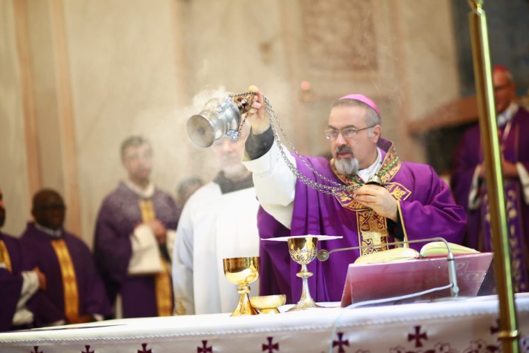 Santa Maria Kilisesi’nde silahlı saldırı sonucu bir kişi yaşamını yitirmişti: Kilisede kefaret ayini düzenlendi