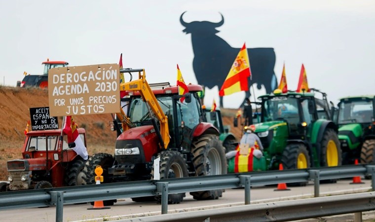 Avrupa'da gıda krizi... Protestolar sonuç verdi, raflar boşaldı!