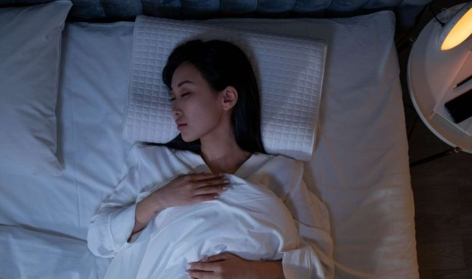 Sırt ağrısı için en kötü uyku pozisyonu: Uzmanlar uyarıyor!