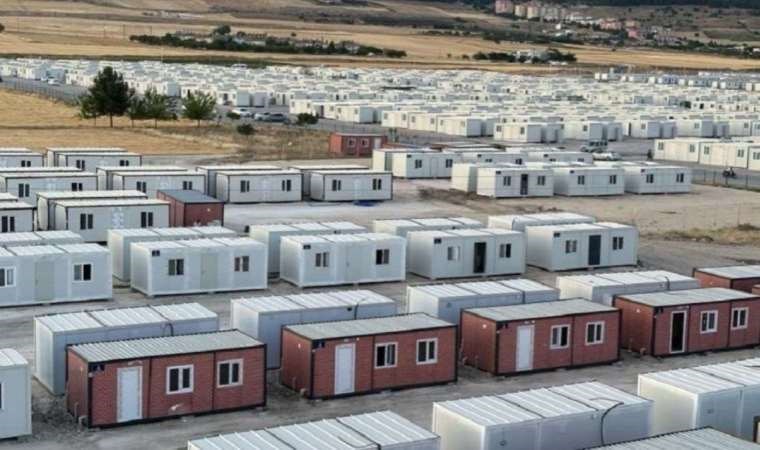 ’21 metrekarelik’ yaşamlar: Depremin üzerinden bir yıl geçmesine karşın barınma sorunu çözülemedi