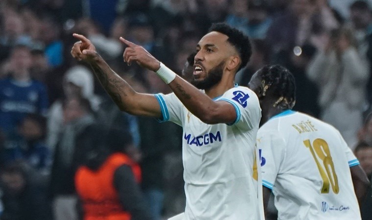 Aubameyang tarihe geçti, Marsilya turu aldı!