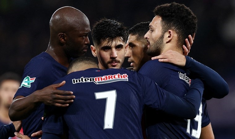 PSG, evinde 3 golle tur atladı!