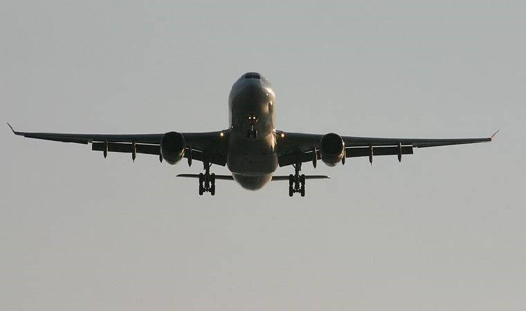 Yolcu uçağında bomba tehdidi… Acil iniş yapıldı!