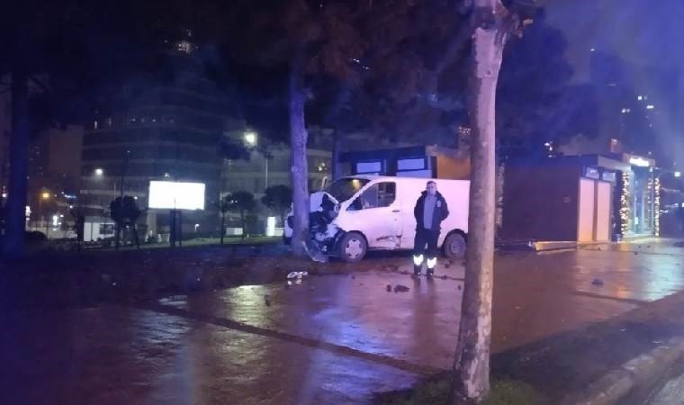 İstanbul’da feci kaza… 1’i ağır, 2 kişi yaralandı!