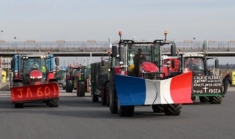 Çiftçilerden ‘Paris kuşatması’: 18 gözaltı