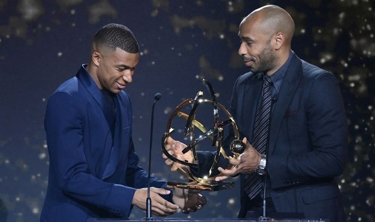 Kylian Mbappe için flaş transfer iddiası: Henry için karar değiştirdi!