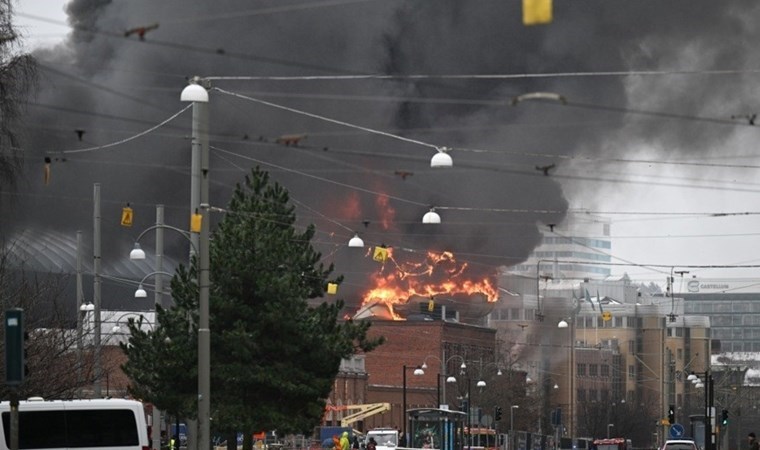 Su parkında yangın