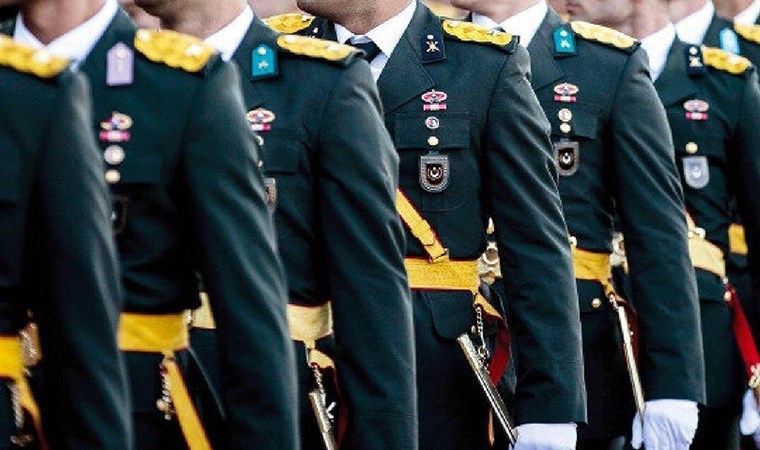 Dikkat çeken WhatsApp grubu ayrıntısı… Tuzla Piyade Okulu’ndaki ‘Atatürk’ rozeti kavgasında neler yaşandı?