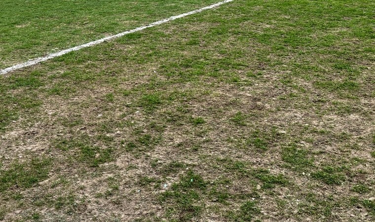 Galatasaray’dan TFF’ye zemin tepkisi: ‘Sakatlık olursa vebali karar verenlerde’