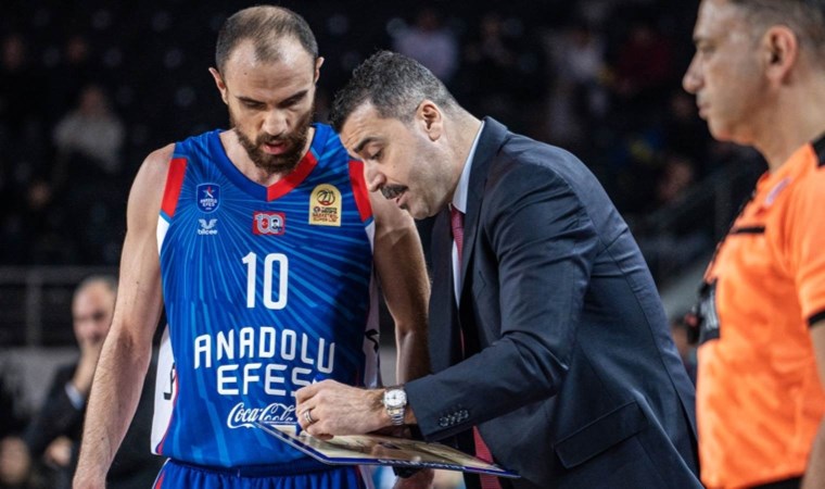 Anadolu Efes’te başantrenör Erdem Can ile yollar ayrıldı!