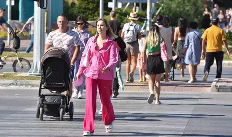 Tersine göç… Hayat pahalılığı onları da vurdu! Ruslar Antalya’yı terk ediyor
