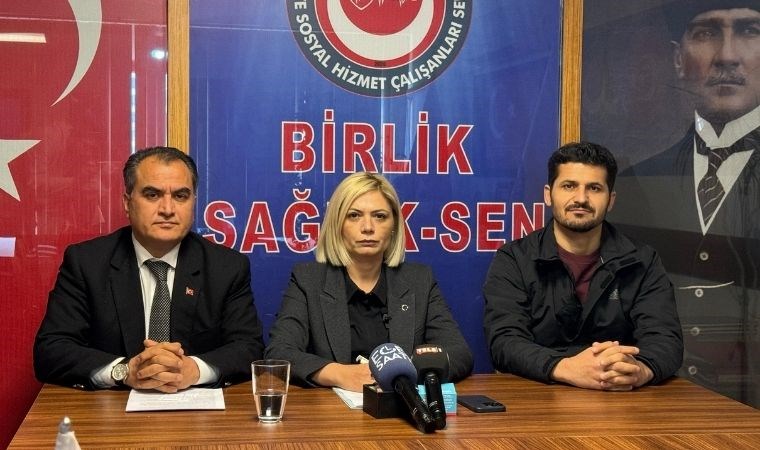 İzmir Şehir Hastanesi’nde doktor ameliyathane temizliyor