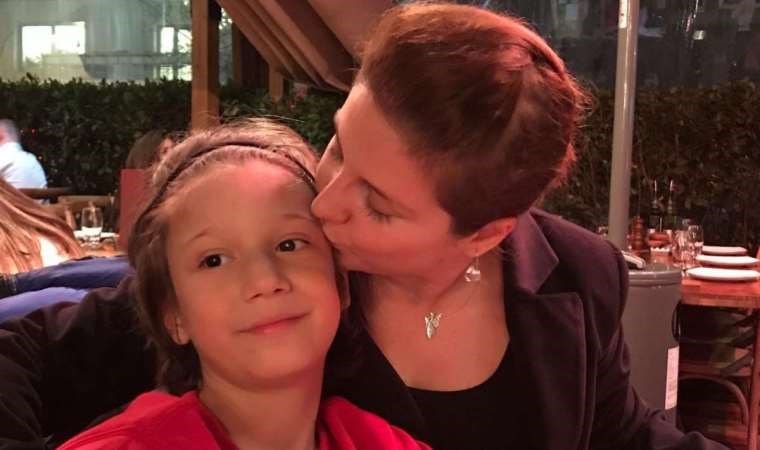 Mahkeme heyeti, Mısra Öz’ün gönderdiği kitabı iade etti: ‘Şimdi kendi omuzlarında!’