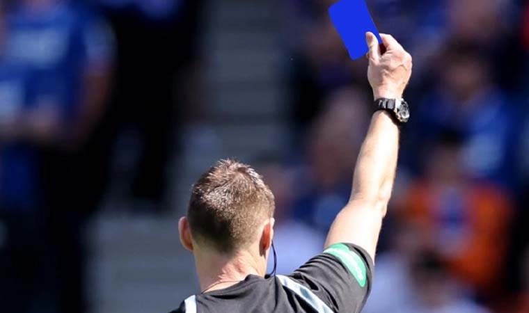 Futbolda mavi kart nedir? Mavi kart uygulaması başladı mı? Mavi kart Türkiye’ye gelecek mi?