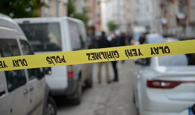 İstanbul’da erkek dehşeti… Birlikte yaşadığı kadın ile 2 kızını öldürdü!