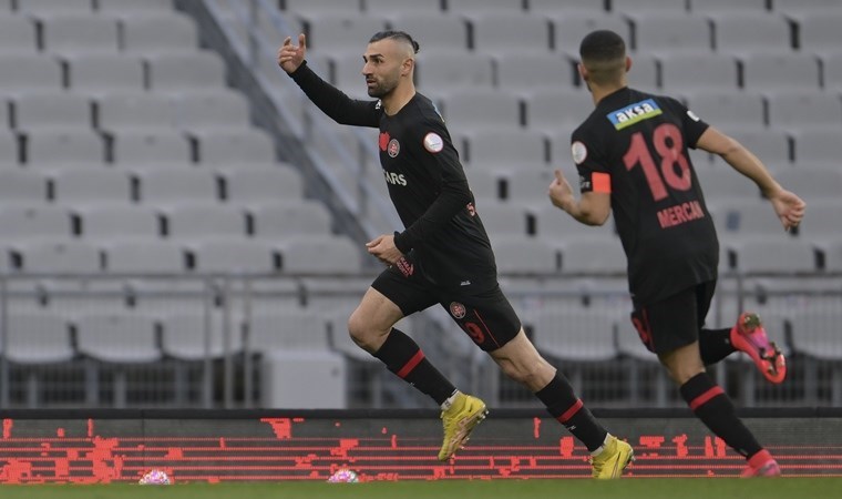 Takım arkadaşlarına veda etti: Serdar Dursun, Fenerbahçe’ye geri dönüyor!