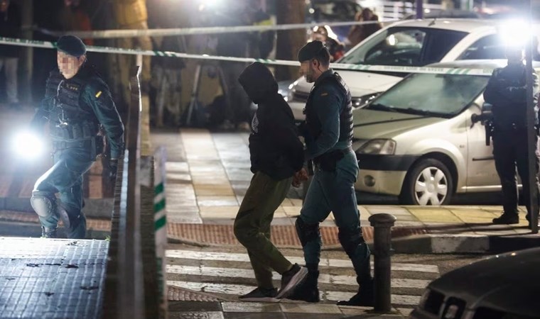 Üç kardeşini öldürmüştü: Hücre arkadaşını da öldürdü