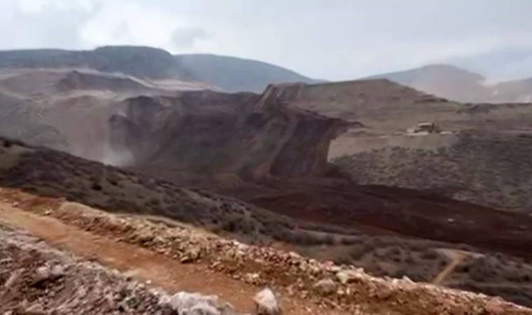 Maden sahasında toprak kayması: ‘İşçilerin çıkarılması siyanürlü saha yüzünden çok uzun sürebilir’