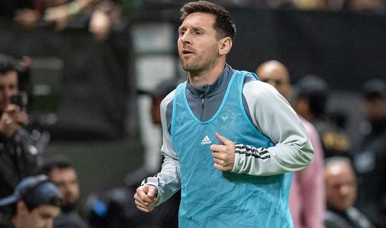 Hong Kong’da Messi’nin oynamadığı maçın seyircileri bilet paralarının yarısını geri alacak