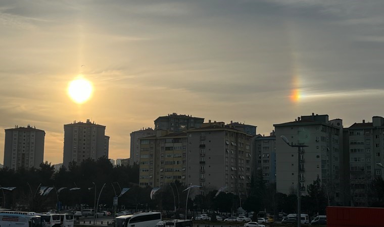 İstanbul’da gökyüzünde ilginç görüntü
