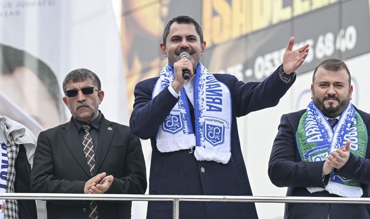 Murat Kurum’dan yeni gaf: ‘Ya kentsel dönüşümü seçeceğiz ya da risksiz evlerde güvensiz bir yaşamı seçeceğiz’