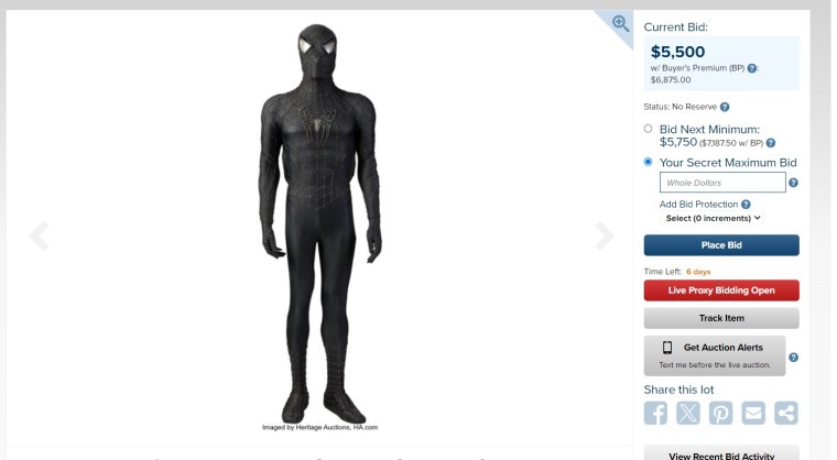 Tobey Maguire'ın Örümcek Adam filminde giydiği kostüm açık arttırmaya çıktı