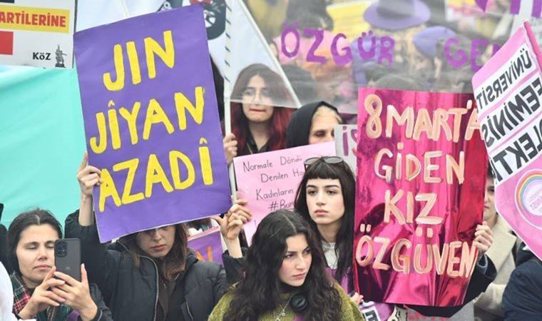 Kadıköy'de 8 Mart Dünya Emekçi Kadınlar günü öncesi eylem: 'Eşit bir hayattan vazgeçmeyeceğiz'