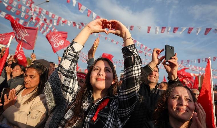 Özgür Özel, AKP’nin İzmir adayına yüklendi: ‘İzmir’in varlıklarına çökmek istiyorlar’
