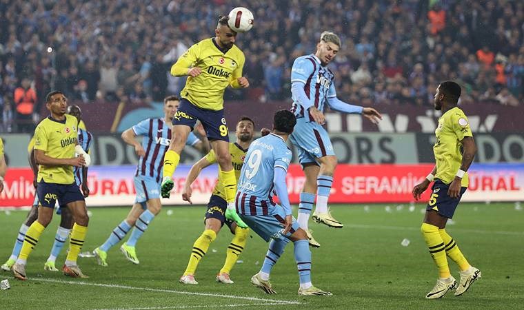 Eski hakemler Trabzonspor - Fenerbahçe maçını yorumladı: İşte olaylı maçın tartışmalı pozisyonları!
